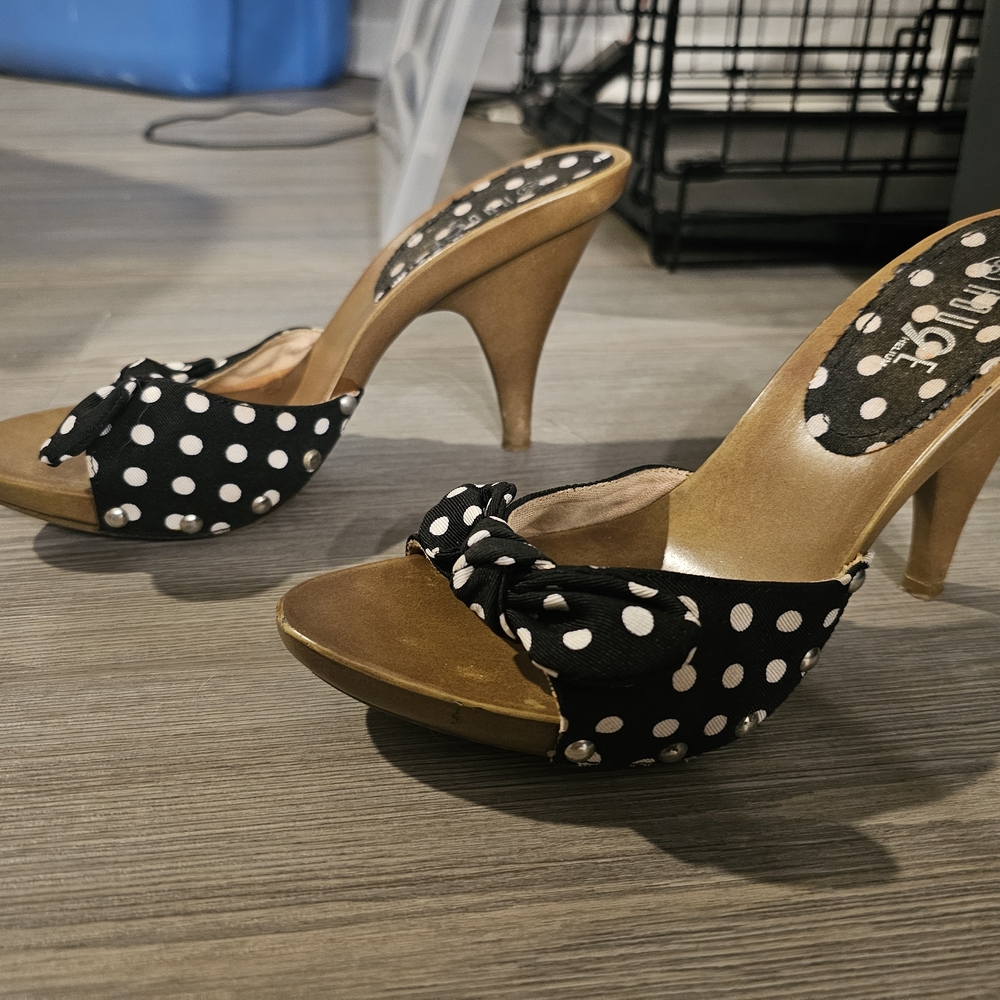 Chic Black Polka Dot Heels